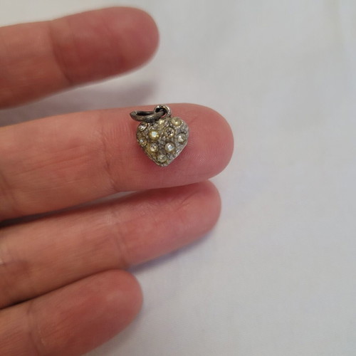 Heart pendant necklace with rhinestones front and back