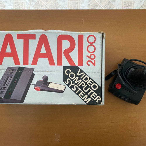Atari vintage with 7 games like new