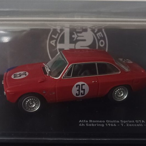 Alfa Romeo Giulia 1/43 metal miniature new, sealed