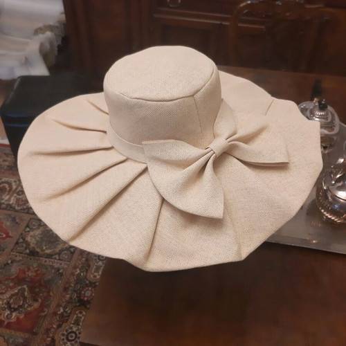 Handmade women's hat like new, beige, summer