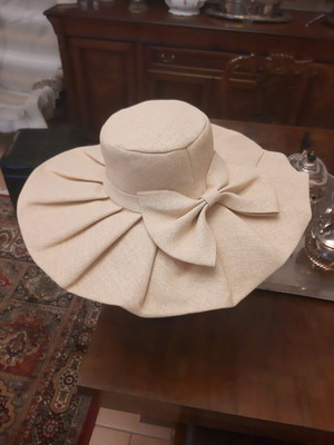 Handmade women's hat like new, beige, summer