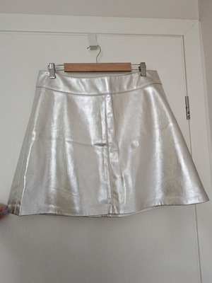 Marks & Spencer faux leather skirt silver size 16 like new