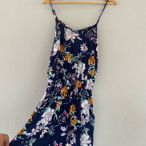 Floral blue romper shorts like new, size S