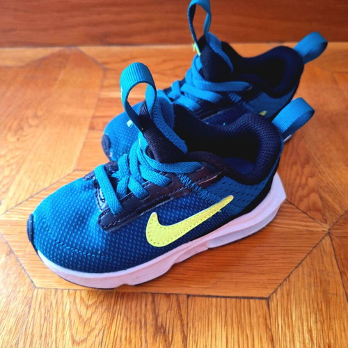 Nike kids athletic shoes like new, size 23.5, blue and green