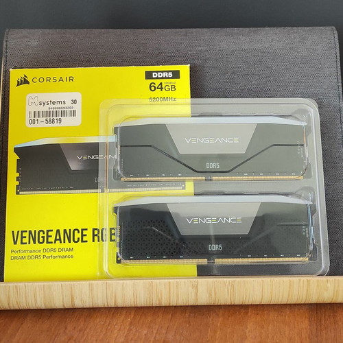 Corsair Vengeance RGB DDR5 64GB (2x32GB) 5200MHz like new