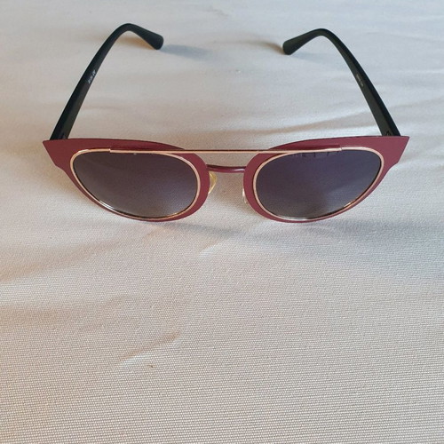 EL Gio sunglasses, black and red