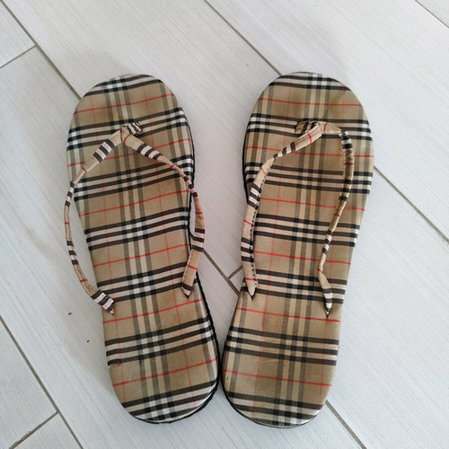 Flip flops like new, size 38, multicolor plaid