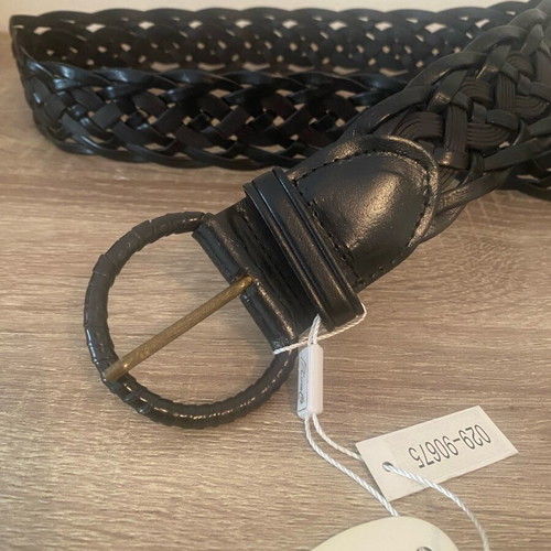 Privata black belt with woven design new, adjustable size