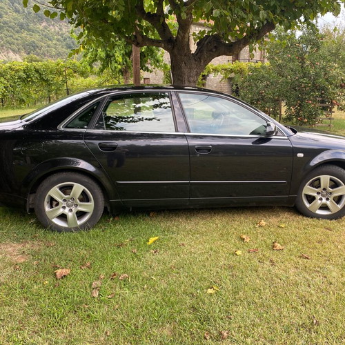 Audi A4 λιμουζίνα μεταχειρισμένη 2004, βενζίνη, 1.781 cc, 205.500 χλμ