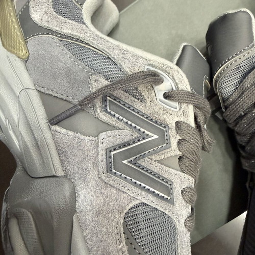 New Balance grey sneakers size 41