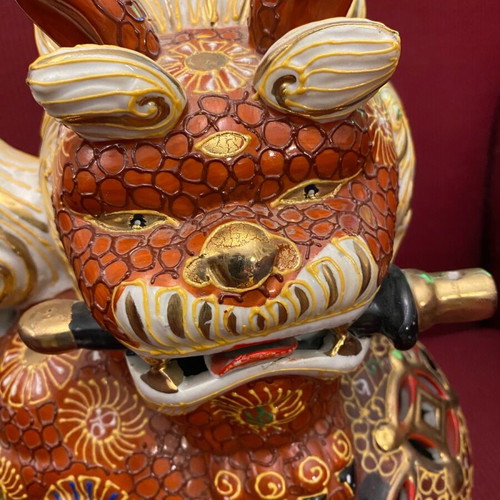 Handmade Shishi Lion Katana Sword Kutani Potery statue like new, Japanese antique