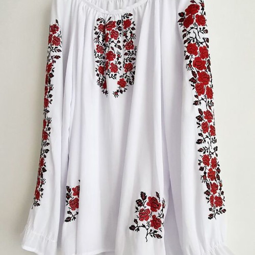 Blouse with embroidered flowers new, size M