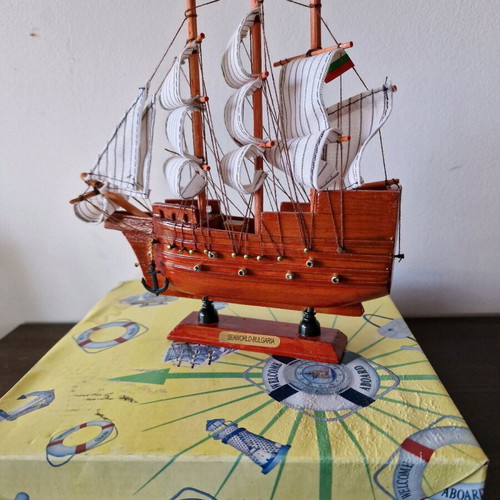 Souvenir ship new