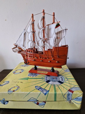 Souvenir ship new