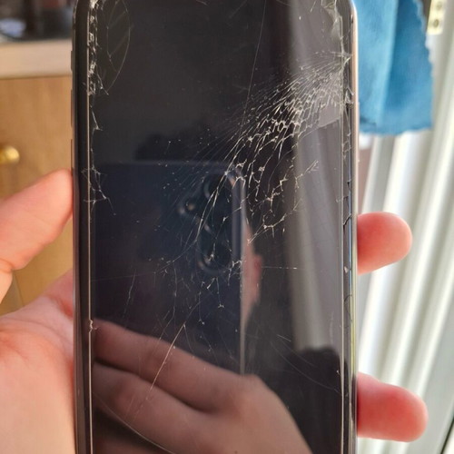 Iphone 11 used black 64GB with issues
