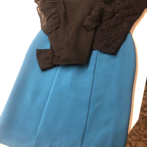 Women's clothes new, set with skirt and 2 blouses