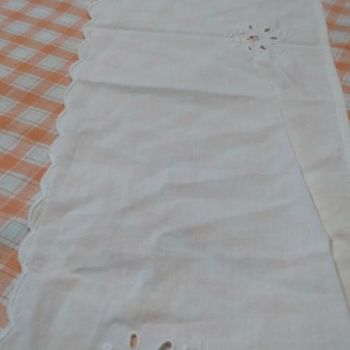 Cotton table runner with three embroideries, like new, 18x81 cm