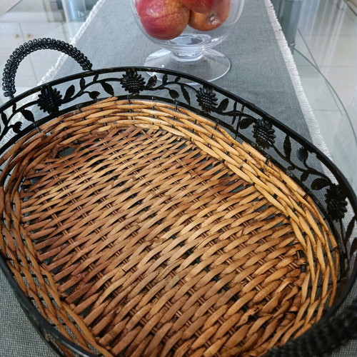 Fruit basket like new with hooks and iron details