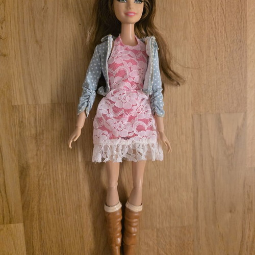 Barbie Dreamhouse Glam Luxe Teresa Doll 2012 Mattel like new