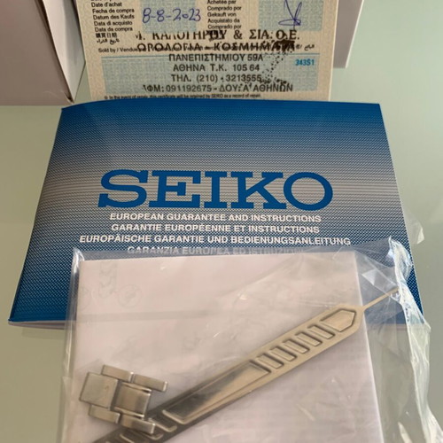 Seiko 140th Anniversary Ladies Watch like new, white and blue
