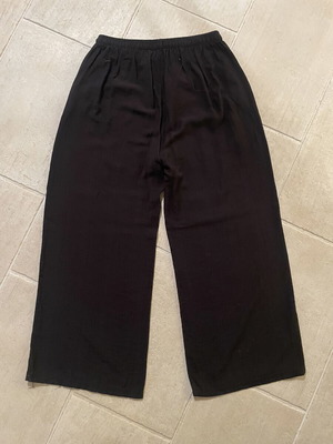 Black wide-leg pants with elastic waist and drawstring, size L-XL