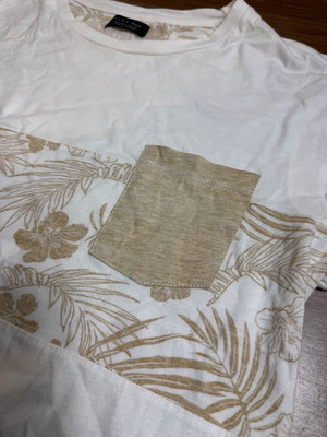 Zara Man men's T-shirt S like new with tropical design and pocket