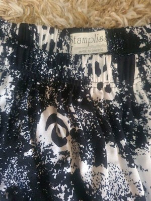 Skirts like new with elastic, sizes 7 and XXL, multicolored