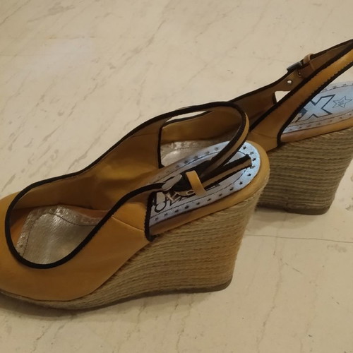 Platform shoes slightly used size 39 in orange-tan color