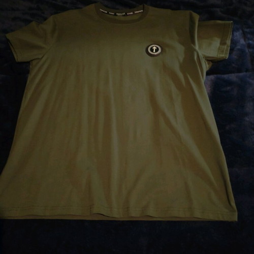Trapstar mako t-shirt khaki, like new, size XL