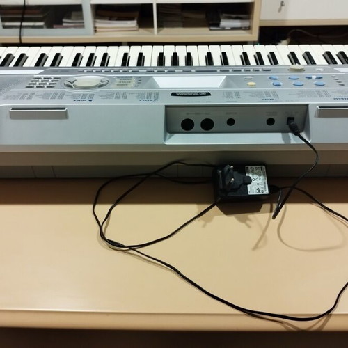 Yamaha PSR-290 keyboard like new