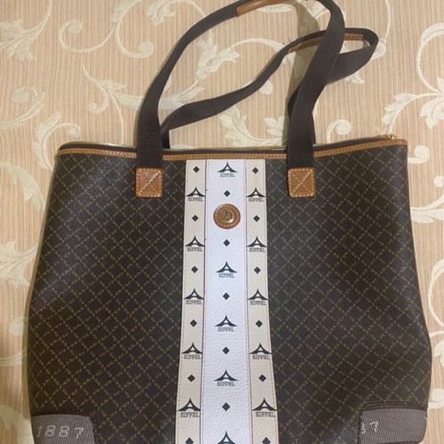 La tour Eiffel shoulder bag like new, black and brown