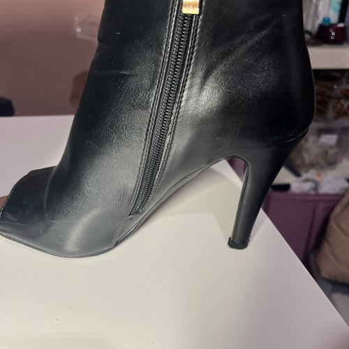 Migato black boots with 10 cm heel like new