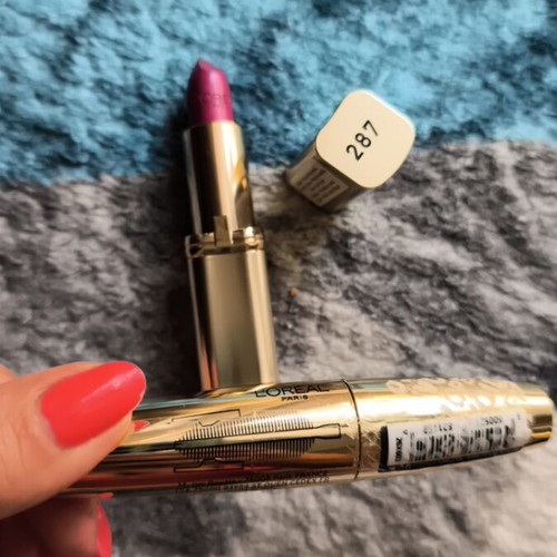 L'Oréal makeup set with mascara, powder, lipstick