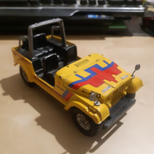 Jeep CJ-7 / Wrangler American Off Road 1:24 scale model by Bburago