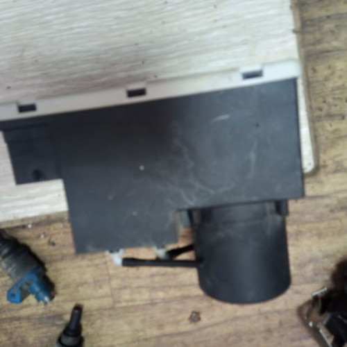Central Locking Pump Audi A8 used, 8L0862257E