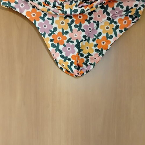 Chaton bikini large colorful, like new, clip closure top