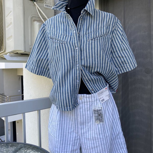 Uniqlo shorts new, size XL, white and green stripes