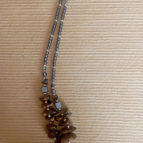 Necklace with Tiger's Eye new with beads and semi-precious stone