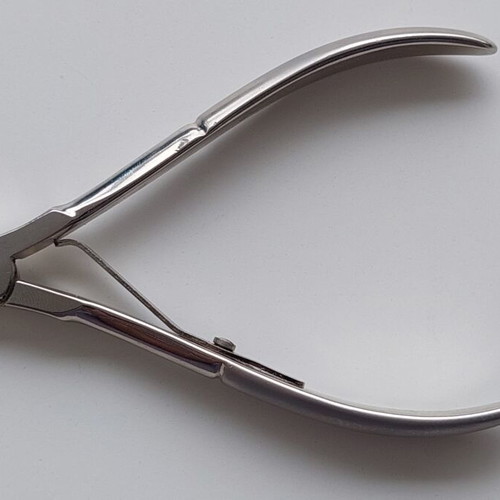 Premax Nail Nipper new, made in Italy with eyebrow tweezers gift