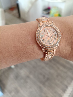 Women's rose gold watch with rhinestones and matching bracelet new