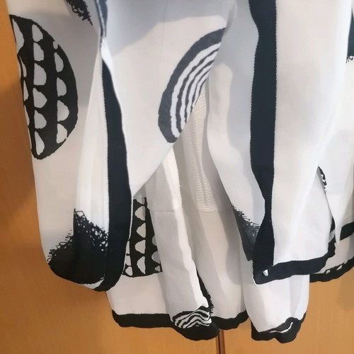 Sweet Miss dress black and white size S like new