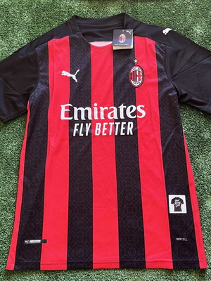 AC Milan 2025/26 φανέλα έδρας καινούργια, μέγεθος M
