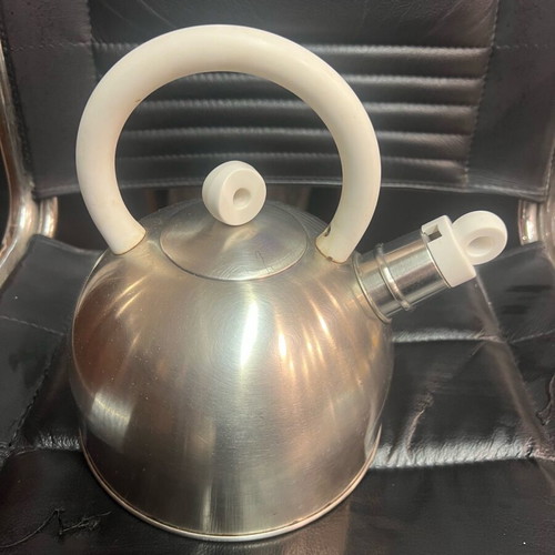 Water kettle used, 2 liters capacity