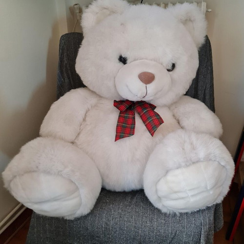 Stuffed bear like new, large size