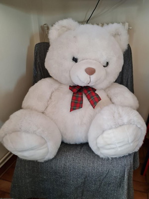 Stuffed bear like new, large size