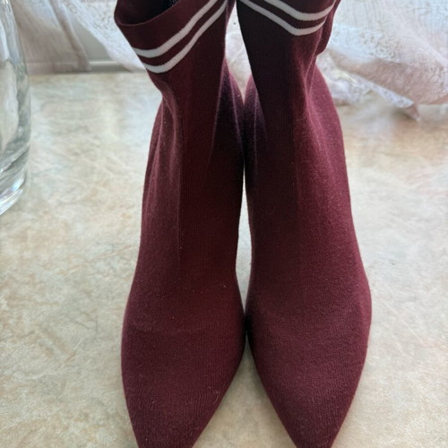Stradivarius sock boots like new, burgundy, size 38, mid heel