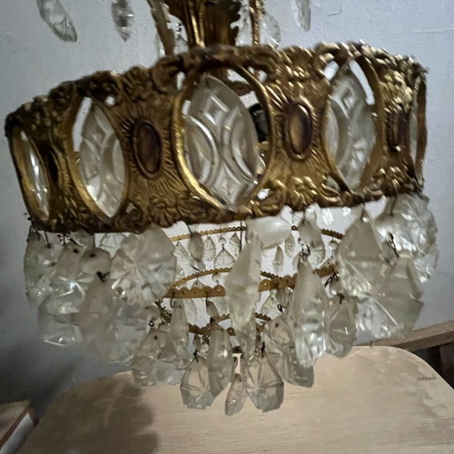 Crystal antique chandelier used with elegance and grandeur