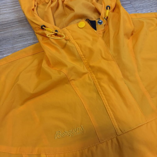 Bergans of Norway Cecilie Microlight Anorak 2025 jacket, like new, size M, yellow