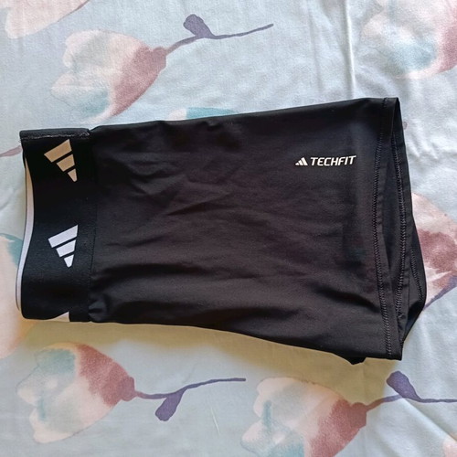 Adidas Techfit women's shorts small new