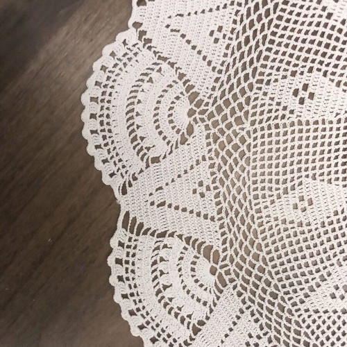 Crocheted round tablecloth new with geometric patterns, 80cm diameter